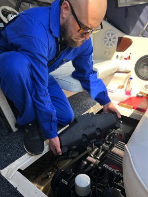 Обслуживание стационарных моторов яхт, катеров, лодок, гидроциклов и пароходов